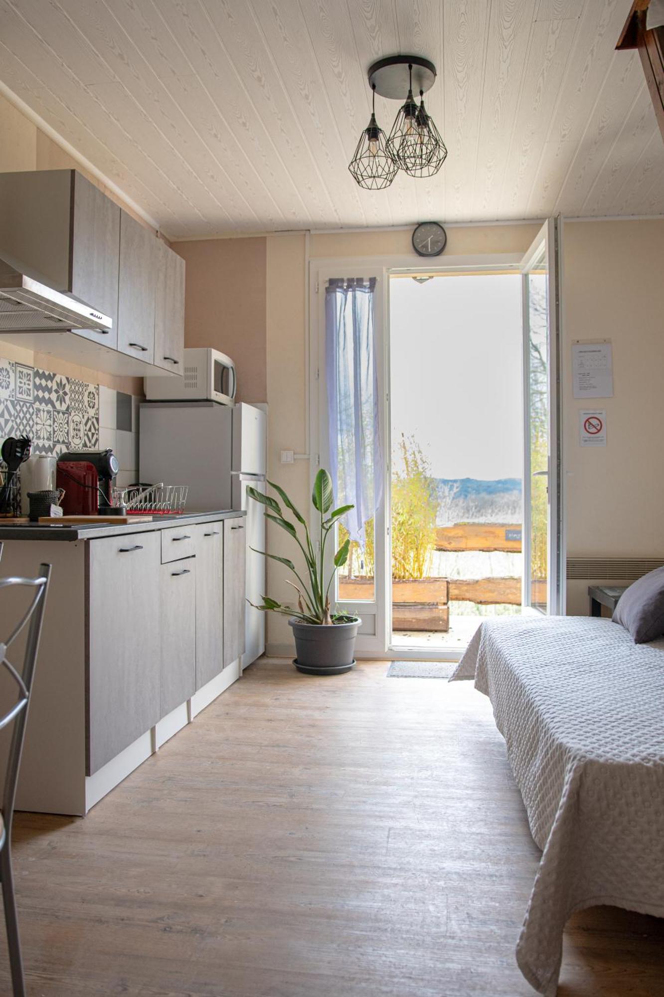 Gite Le Nieudegat Chambre Et Table D'Hote Piscine Climatisation Proche De Sarlat Au Coeur De La Nature Simeyrols ภายนอก รูปภาพ
